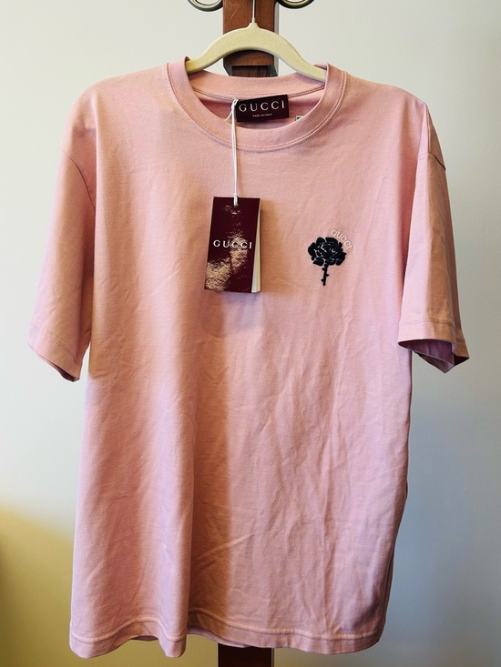 Gucci Other - Gucci Rose Embroidered T-Shirt NWT 🌹 Pink Men’s Small Made in Italy